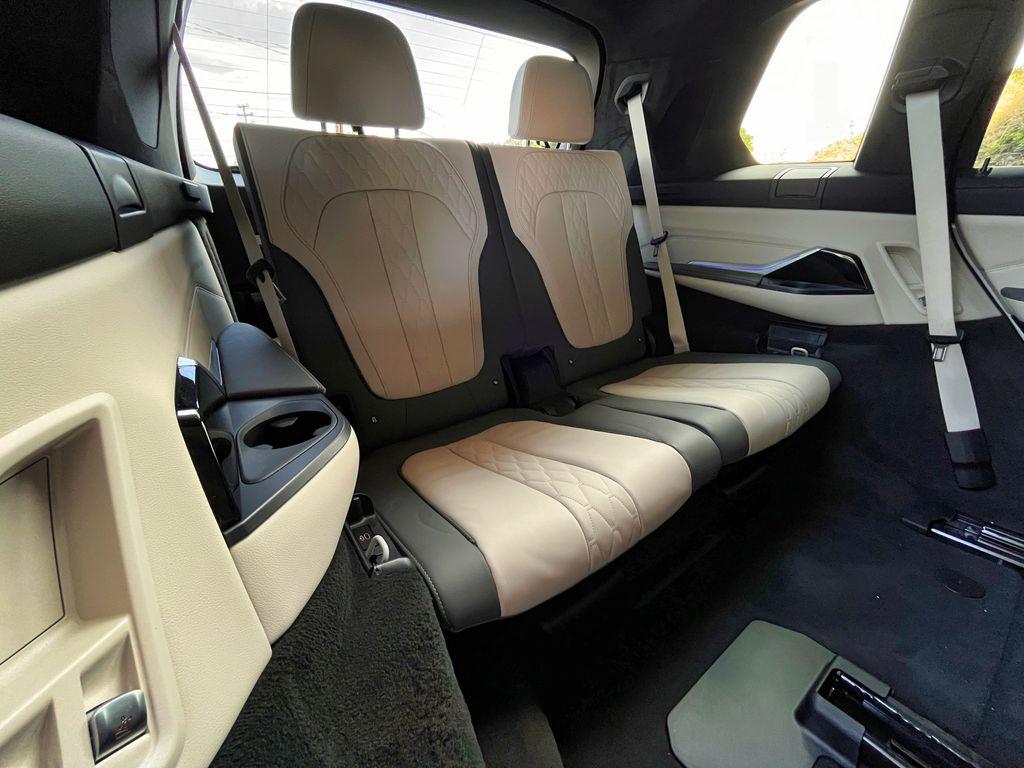 صورة مصغرة 41 لـ 2024 BMW X7 M60I