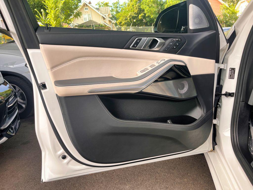 صورة مصغرة 64 لـ 2024 BMW X7 M60I