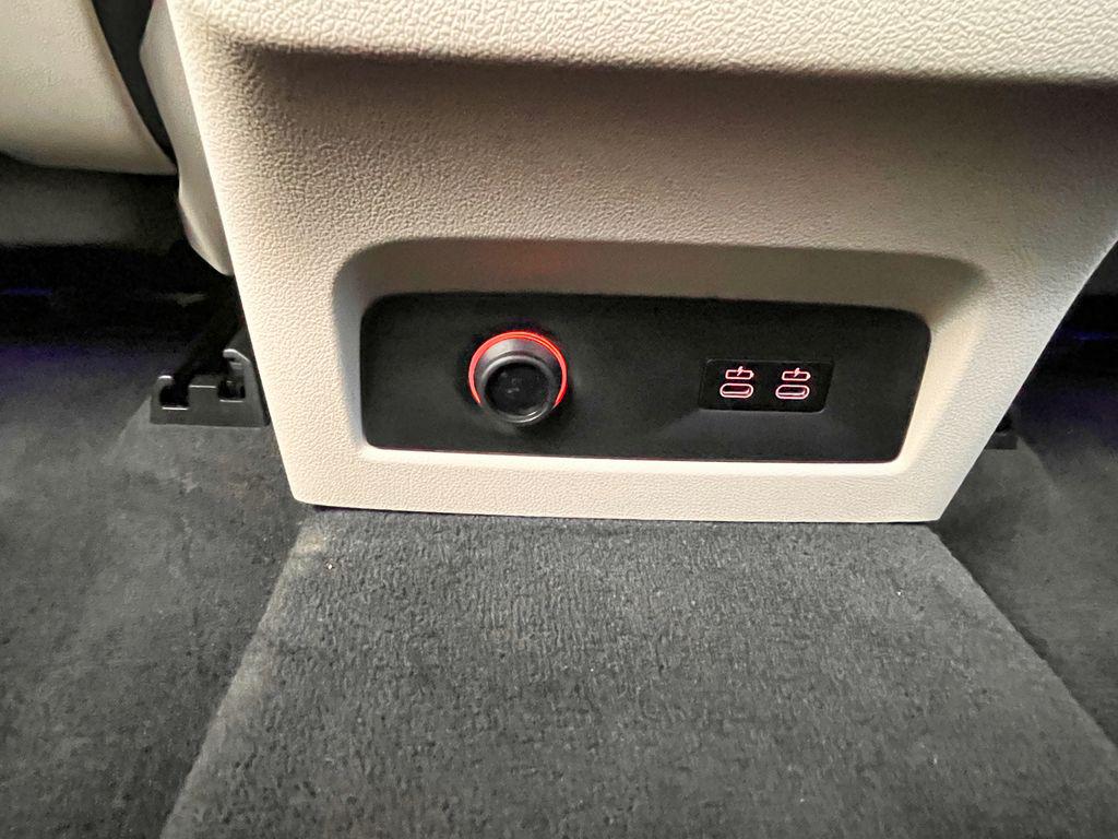صورة مصغرة 61 لـ 2024 BMW X7 M60I