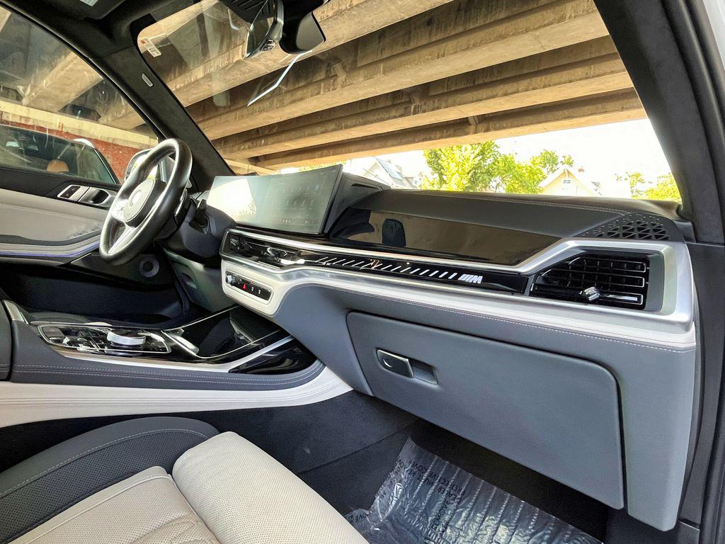 صورة مصغرة 19 لـ 2024 BMW X7 M60I