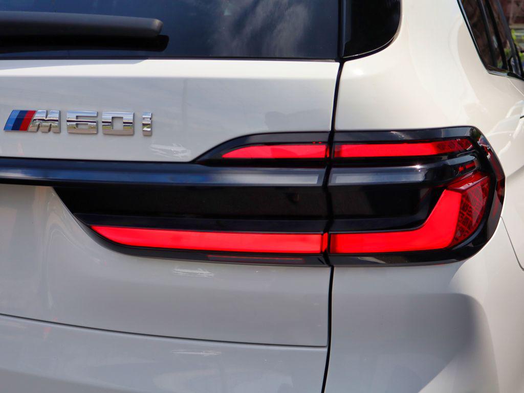 صورة مصغرة 11 لـ 2024 BMW X7 M60I