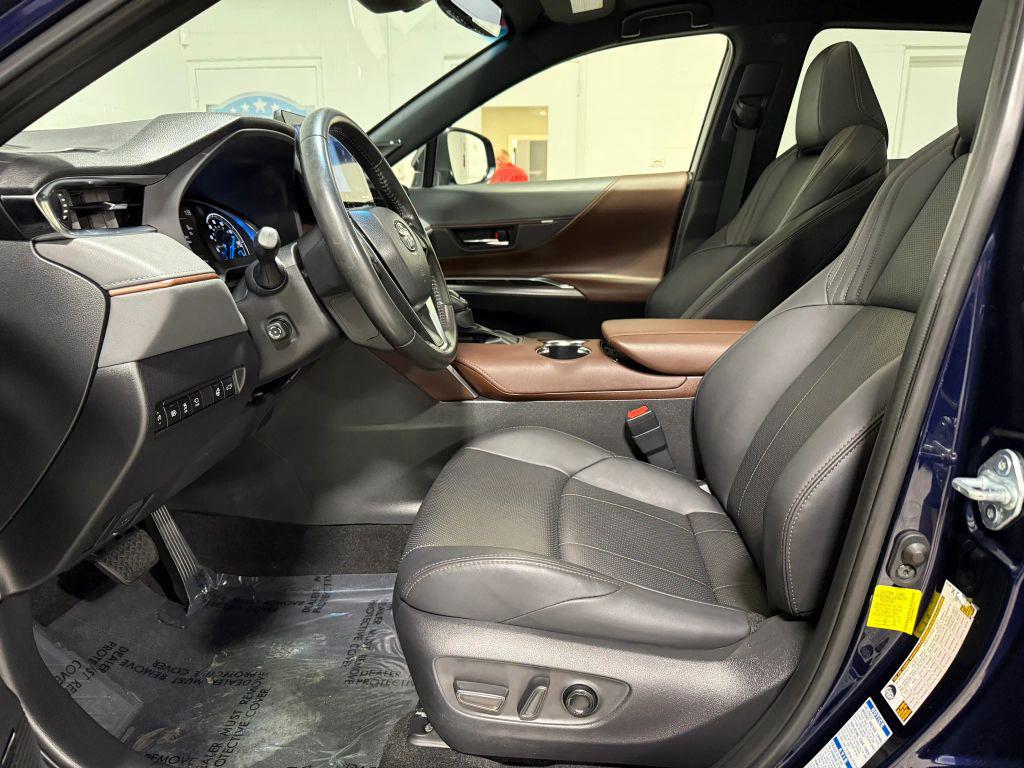 2021 Toyota VENZA LIMITED — фото 12