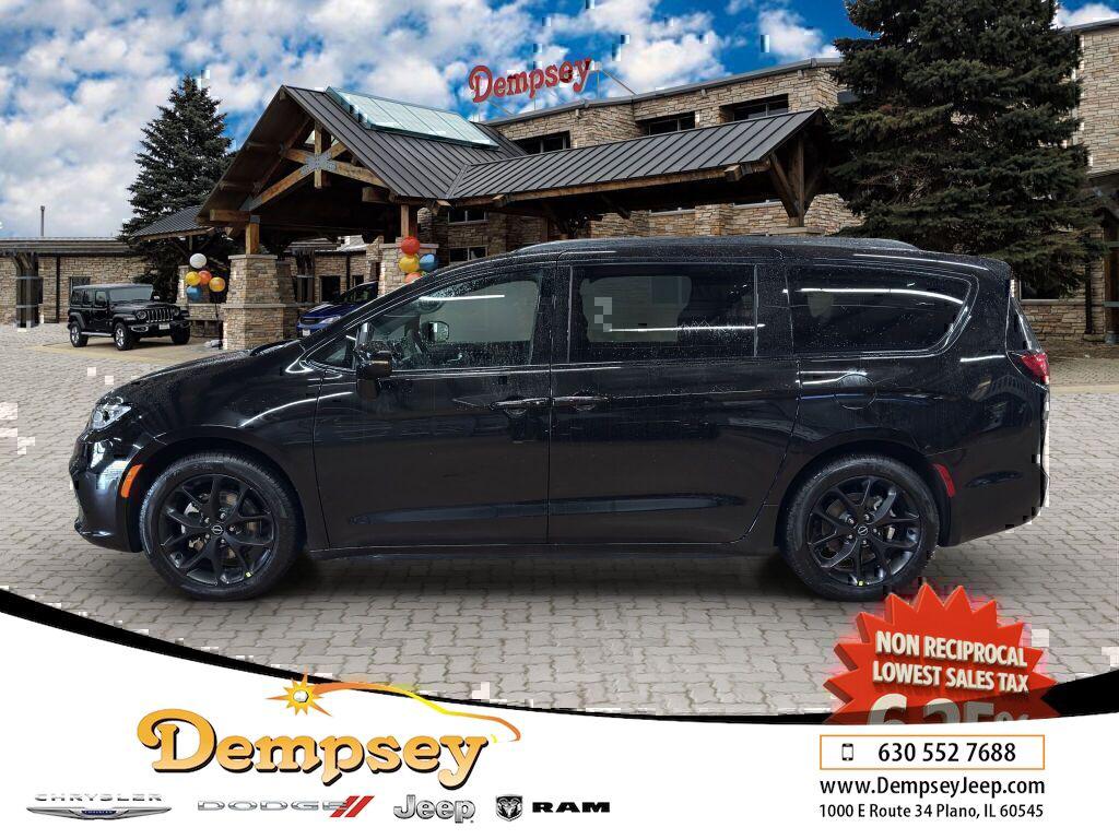 New 2026 Chrysler Pacifica L