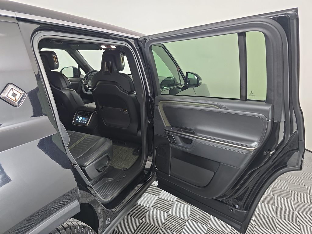 2023 Rivian R1S ADVENTURE — фото 19