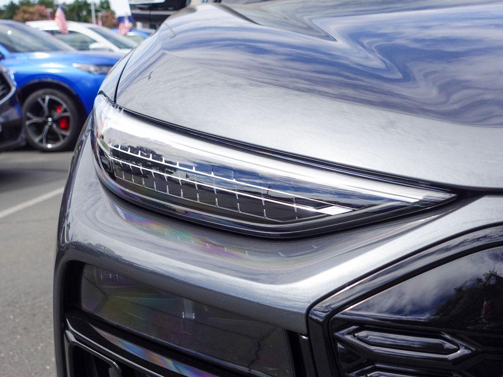 صورة 3 لـ 2027 AUDI SQ6 E-TRON PREMIUM PLUS