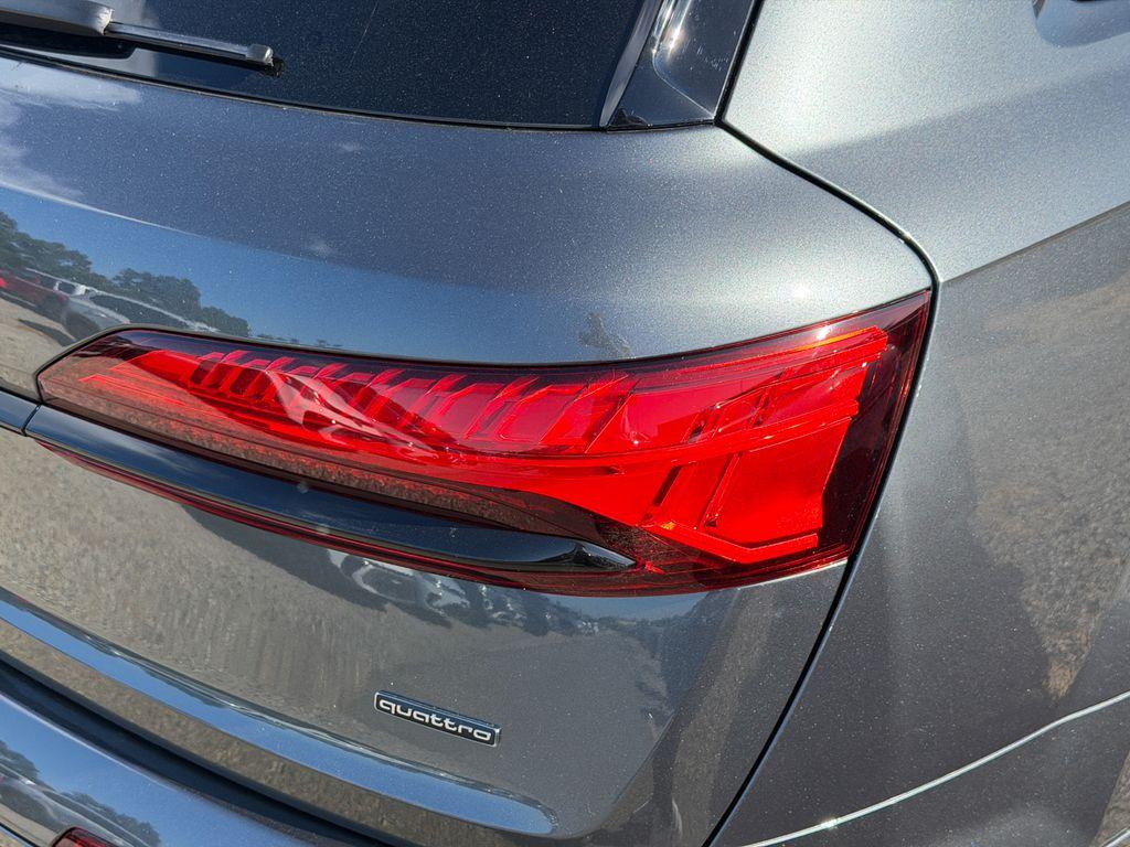 2026 AUDI Q7 55 photo 8