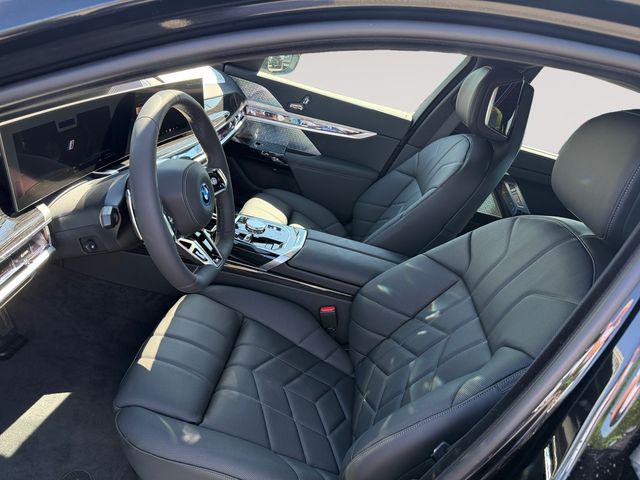 صورة 9 لـ 2026 BMW 750E I XDRIVE