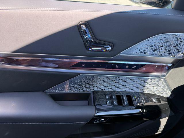 2026 BMW 750E I XDRIVE — миниатюра 26