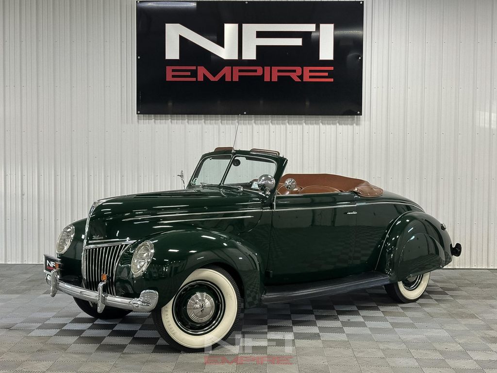 1939 Ford Deluxe