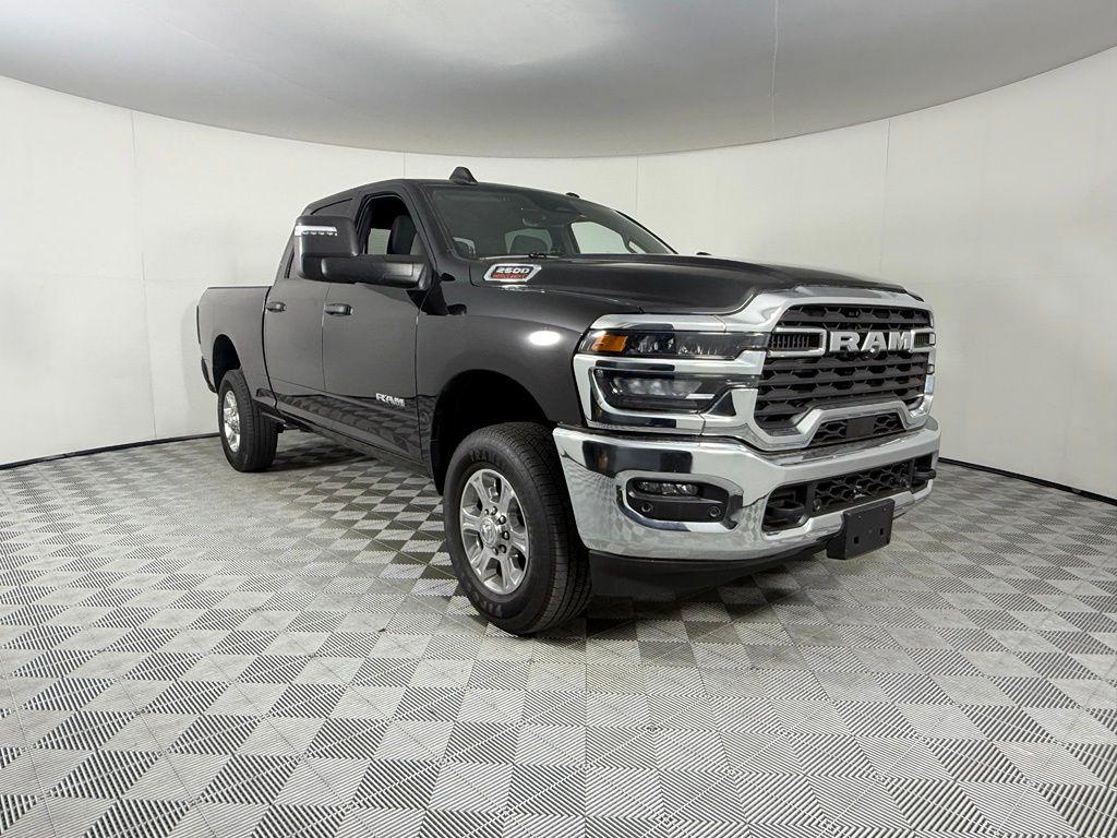 صورة 3 لـ 2025 RAM 2500 BIG HORN CREW CAB 4X4 6'4' BOX