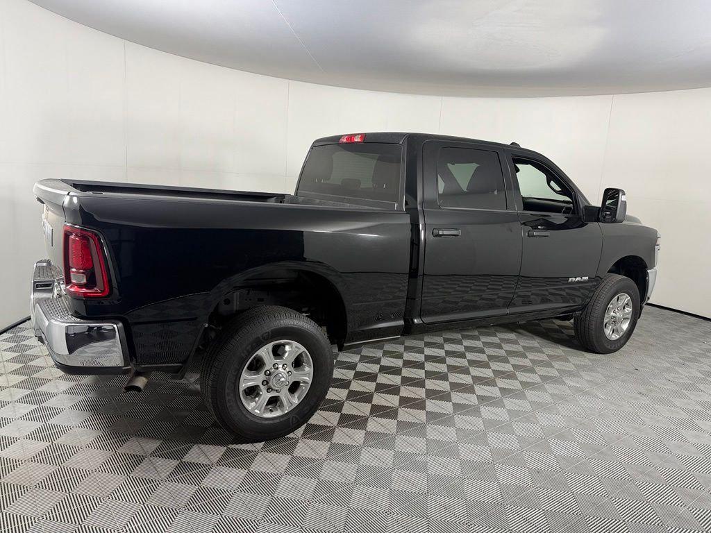 صورة 8 لـ 2025 RAM 2500 BIG HORN CREW CAB 4X4 6'4' BOX