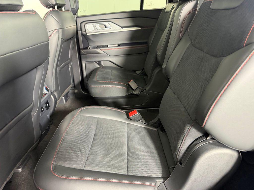 صورة مصغرة 28 لـ 2025 FORD EXPLORER ST