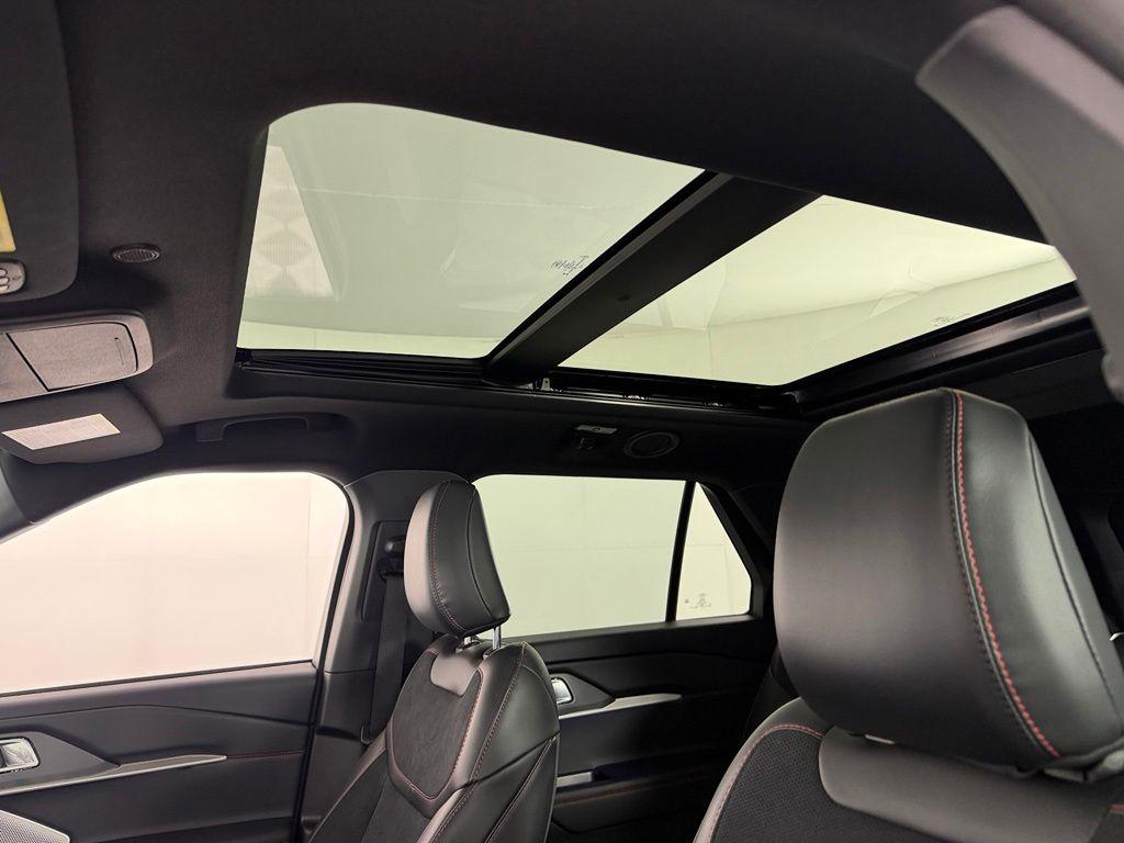 صورة مصغرة 26 لـ 2025 FORD EXPLORER ST