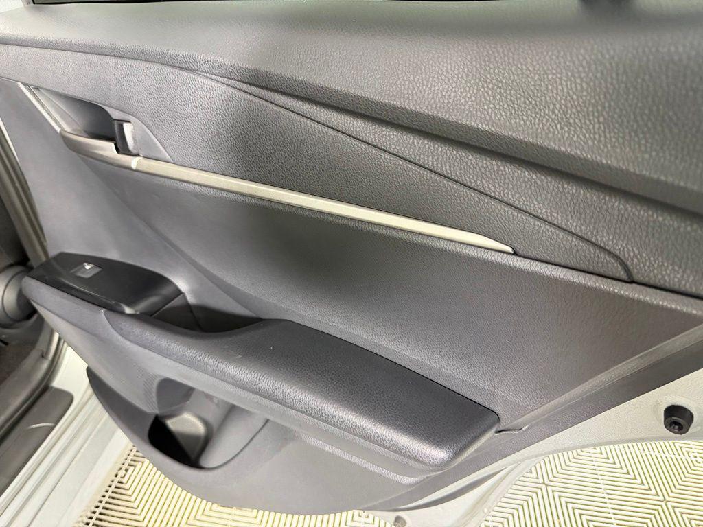 صورة مصغرة 29 لـ 2026 Toyota CAMRY LE