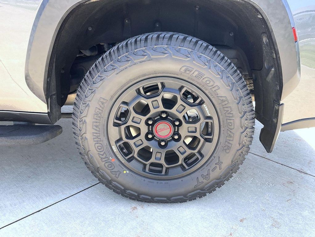 2023 Toyota SEQUOIA TRD PRO thumbnail 24