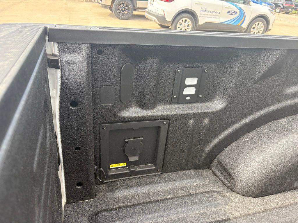 2026 FORD F-150 LARIAT 照片 9