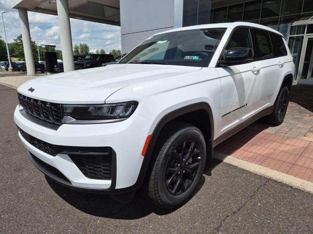 New 2026 Jeep Grand Cherokee L Laredo