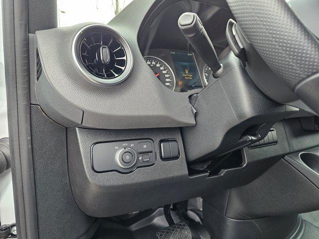 صورة 8 لـ 2026 Mercedes-BENZ OTHERS