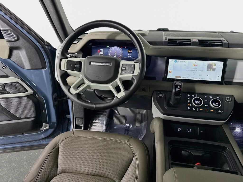 صورة مصغرة 25 لـ 2024 LAND Rover DEFENDER P300