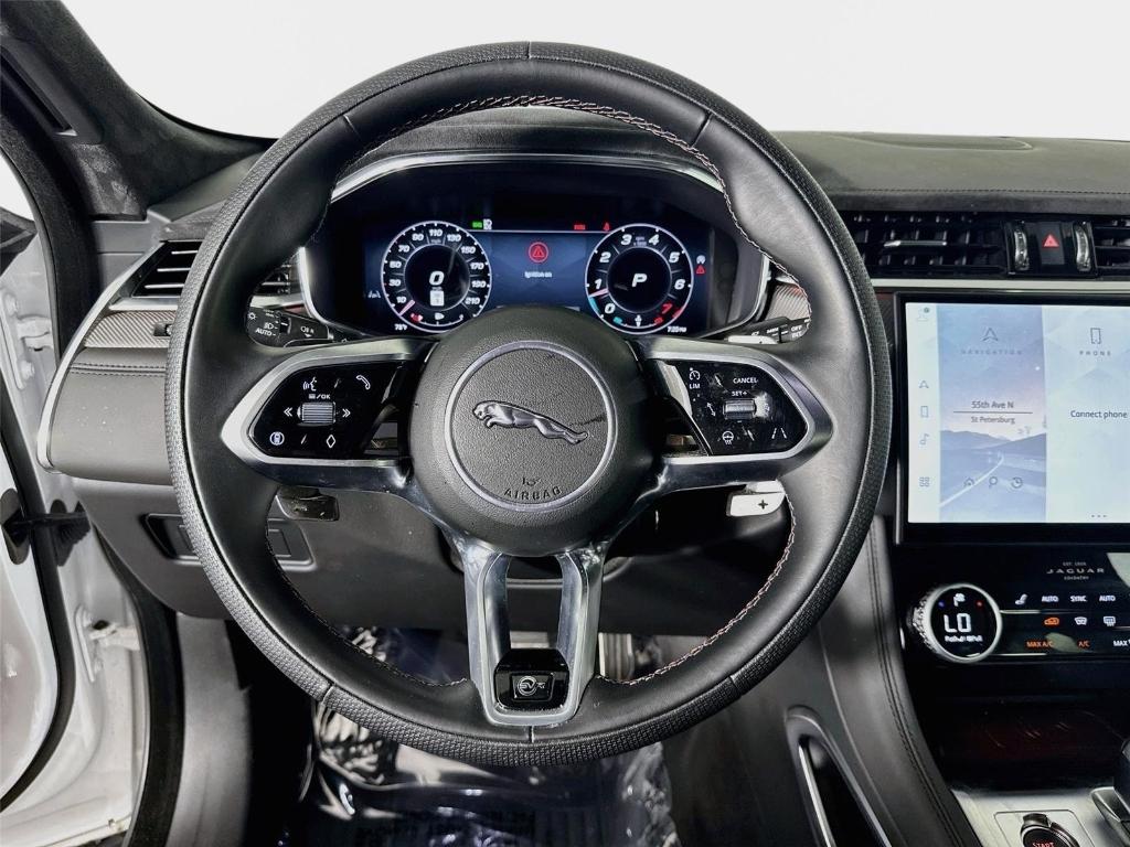 2025 Jaguar F-PACE SVR 575 EDITION — фото 12