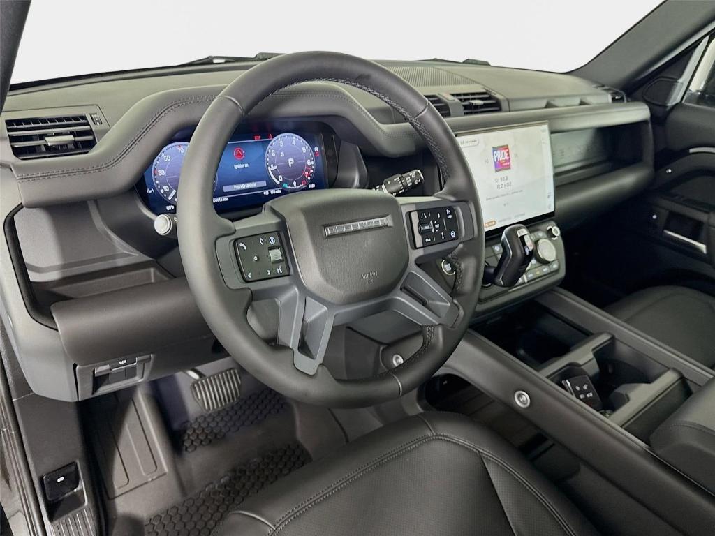 صورة 9 لـ 2026 LAND Rover DEFENDER P400 X-DYNAMIC SE