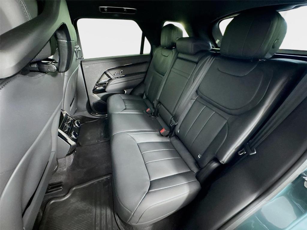 صورة مصغرة 24 لـ 2026 LAND Rover RANGE ROVER SPORT P360 SE