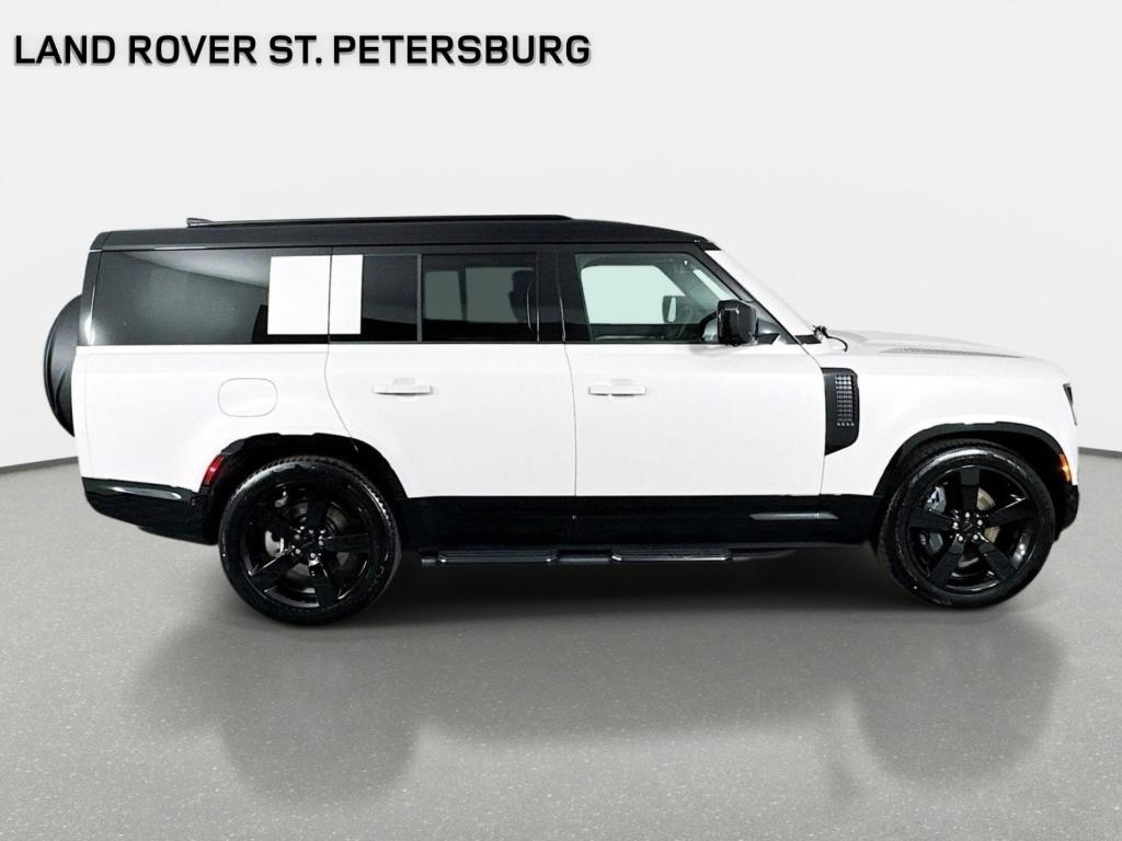 LAND ROVER DEFENDER 130 X-DYNAMIC SE - 4