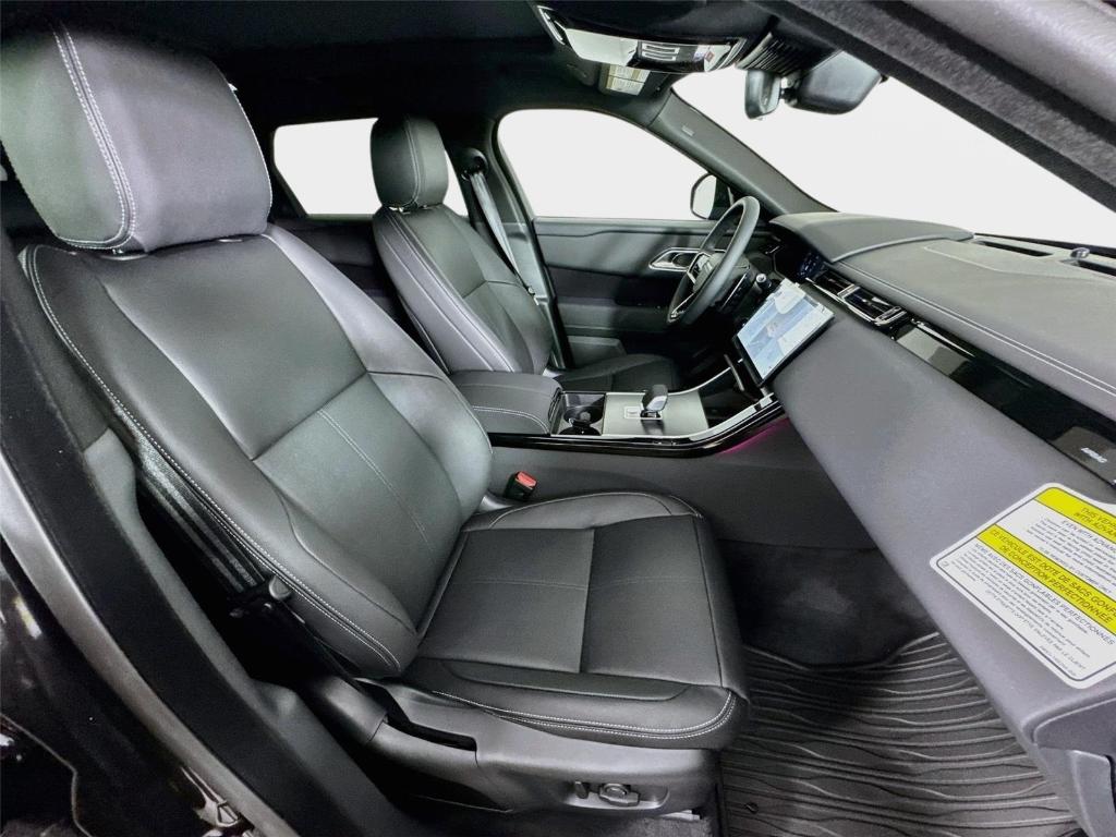 صورة 30 لـ 2026 LAND Rover RANGE ROVER VELAR P250