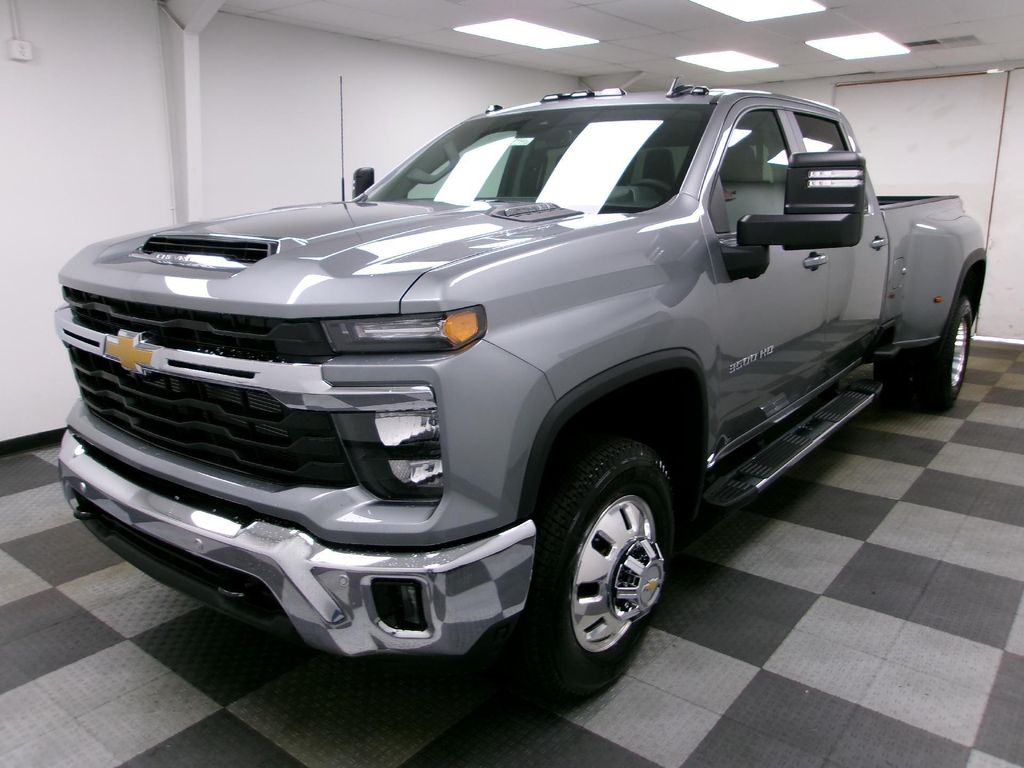 New 2026 Chevrolet Silverado 3500 LT