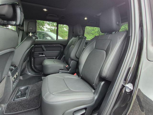 2026 LAND Rover DEFENDER X-DYNAMIC SE thumbnail 15