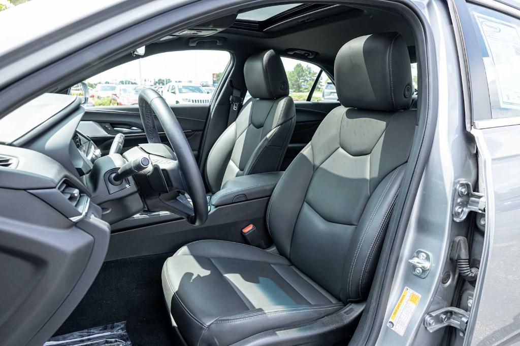 صورة مصغرة 30 لـ 2025 Cadillac CT4 LUXURY