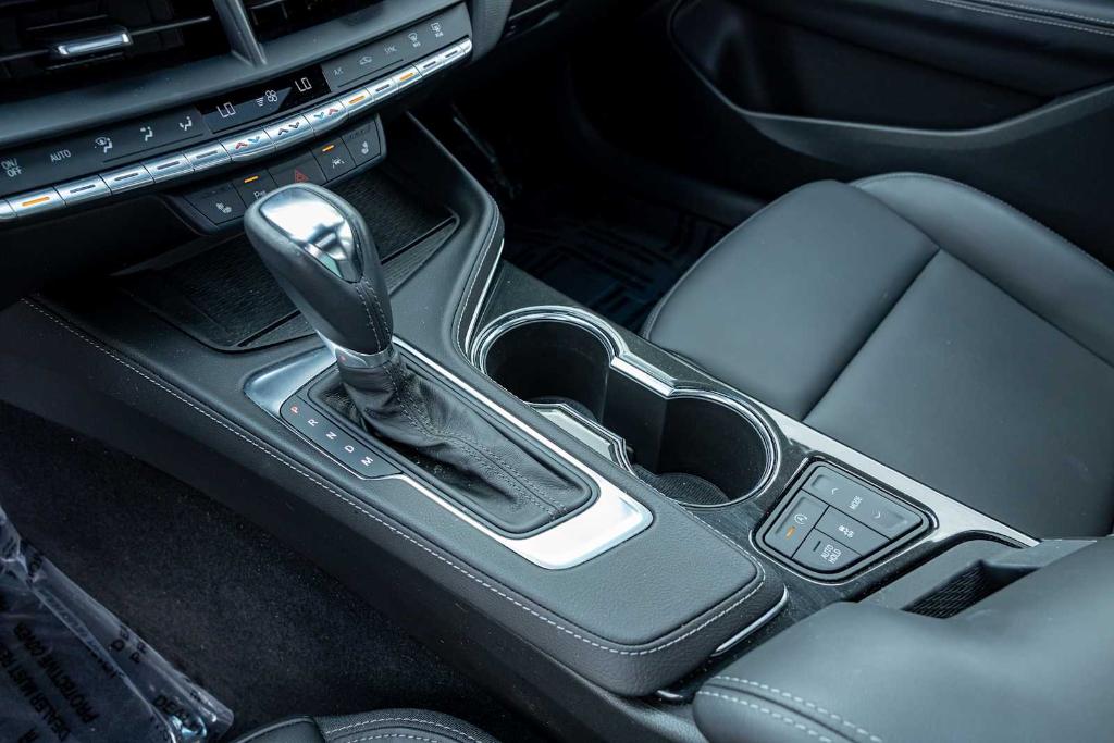 صورة مصغرة 24 لـ 2025 Cadillac CT4 LUXURY