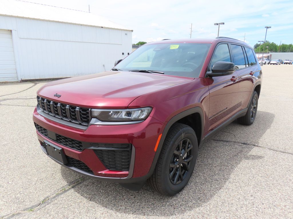 New 2026 Jeep Grand Cherokee L Altitude