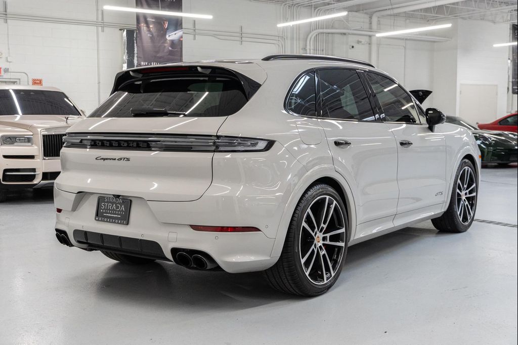 PORSCHE CAYENNE - 8