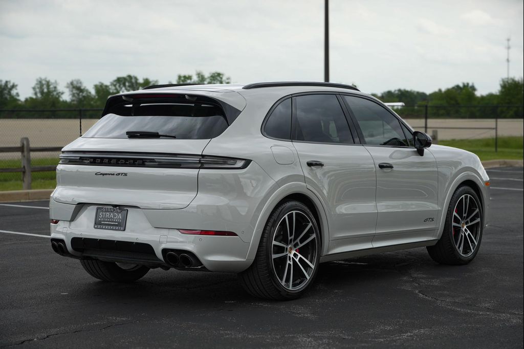 PORSCHE CAYENNE GTS - 5