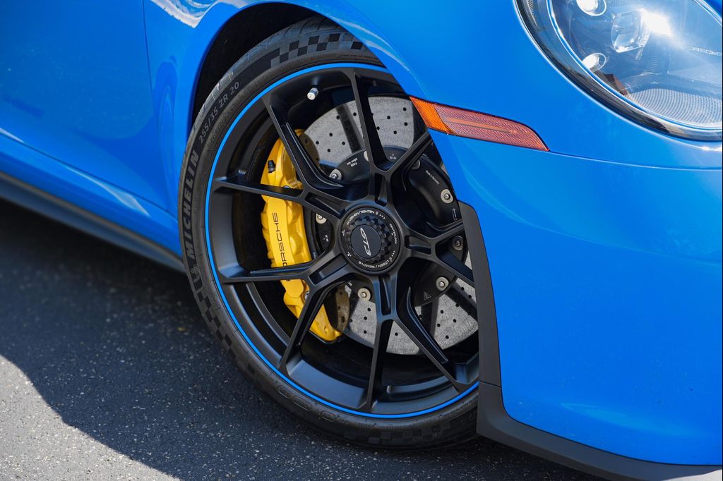 2022 Porsche 911 GT3 — миниатюра 11