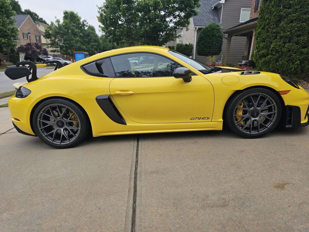 2024 Porsche 718 Cayman