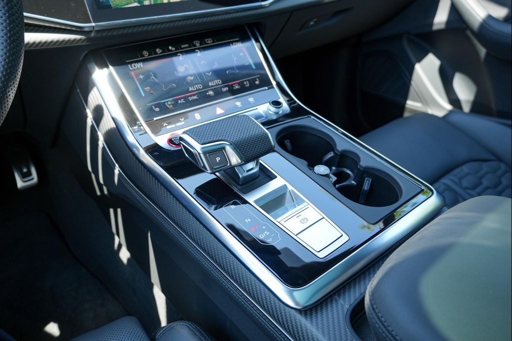 2025 AUDI RS Q8 4.0T 缩略图 19