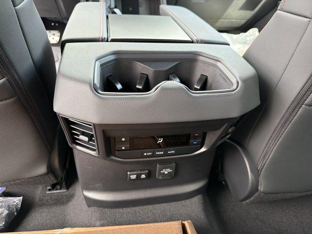 صورة مصغرة 16 لـ 2026 Toyota SEQUOIA TRD PRO
