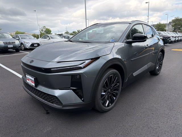 New 2026 Toyota C-HR XSE