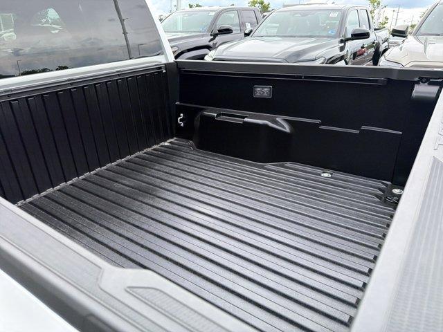 2026 Toyota TACOMA SR5 — фото 7