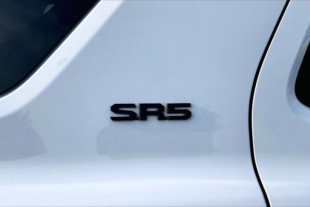 2025 Toyota 4RUNNER SR5 照片 8