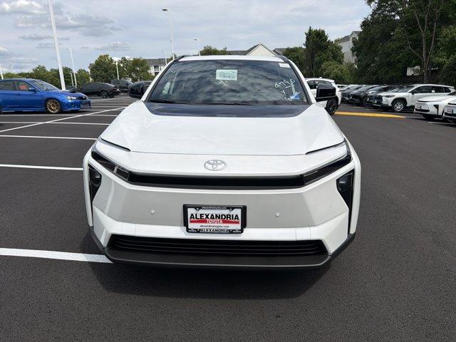 2026 Toyota BZ XLE 照片 2