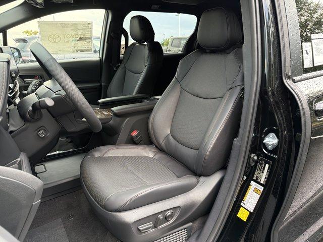 صورة 13 لـ 2026 Toyota SIENNA PLATINUM 7 PASSENGER