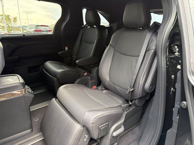 2026 Toyota SIENNA PLATINUM 7 PASSENGER — фото 14