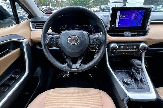 2023 Toyota RAV4 HYBRID LE — фото 5
