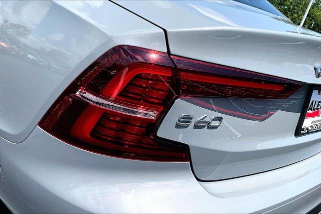 صورة 27 لـ 2025 Volvo S60 B5 PLUS