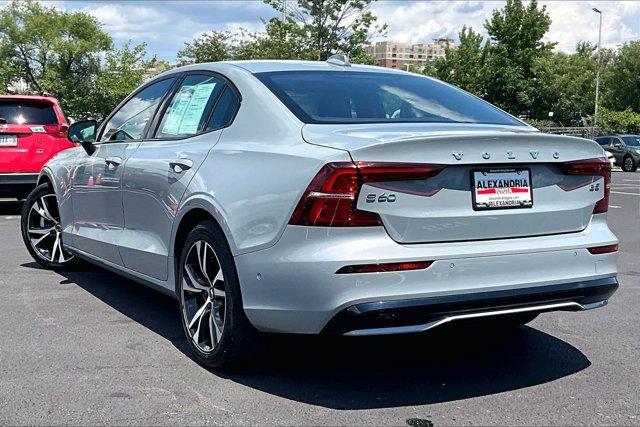 صورة 10 لـ 2025 Volvo S60 B5 PLUS