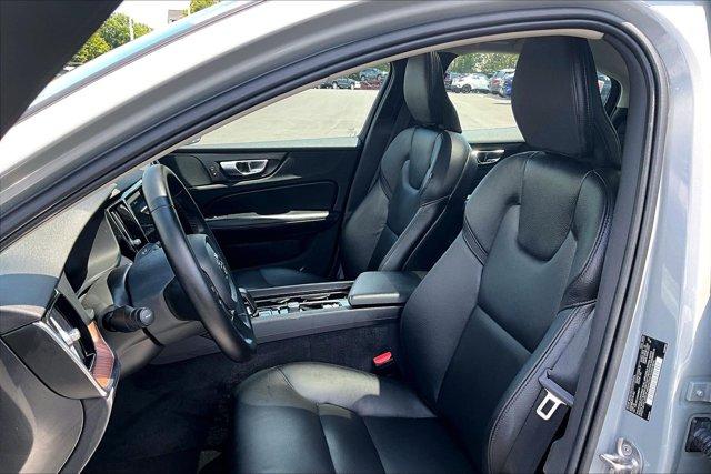 صورة 23 لـ 2025 Volvo S60 B5 PLUS
