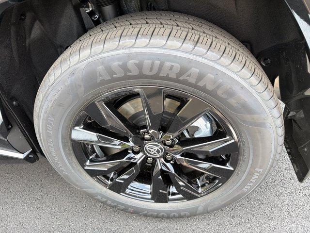 صورة 8 لـ 2026 Toyota RAV4 SE